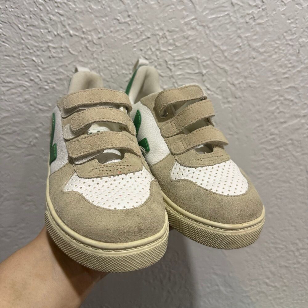 VEJA  V-10 trainers hook and loop green and suede